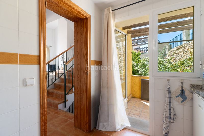 Foto 43e42cfa-5ca1-4b54-b5f9-34440d3076e4. Casa adossada amb aparcament piscina a Mascarat Altea