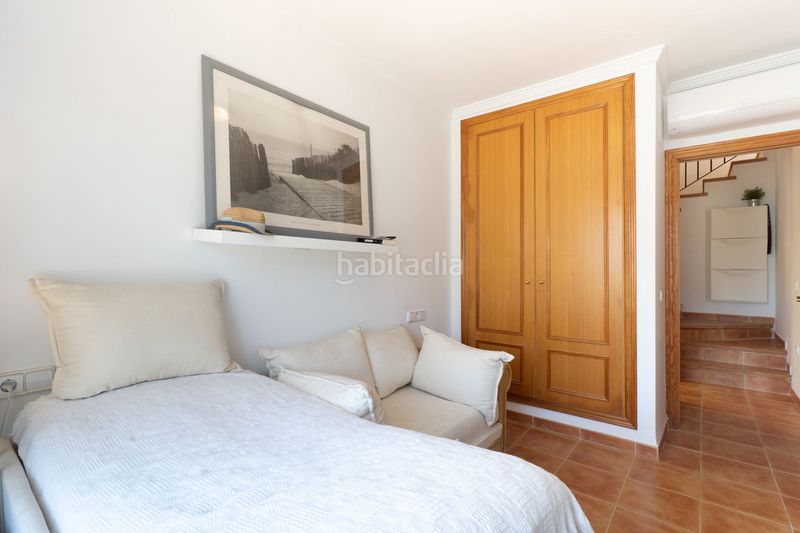 Foto be92ef08-4802-4f28-b6d8-178cf72c101c. Casa adossada amb aparcament piscina a Mascarat Altea