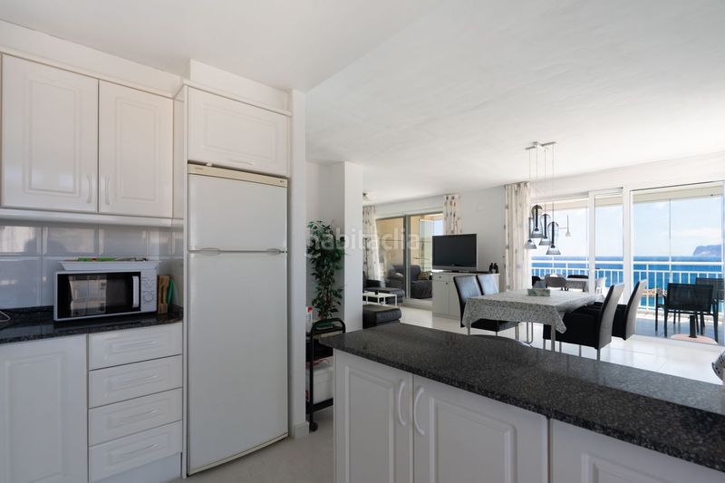 Foto 0e350a1f-c21b-4c3b-8e88-e0e830181d44. Apartament amb calefacció aparcament piscina a Puerto Calp
