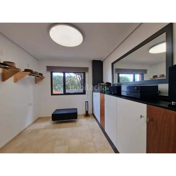 Foto c6d39574-0753-4f02-9adb-4a1b75fdd930. Apartament amb calefacció aparcament piscina a Las Rotas / Les Rotes Dénia
