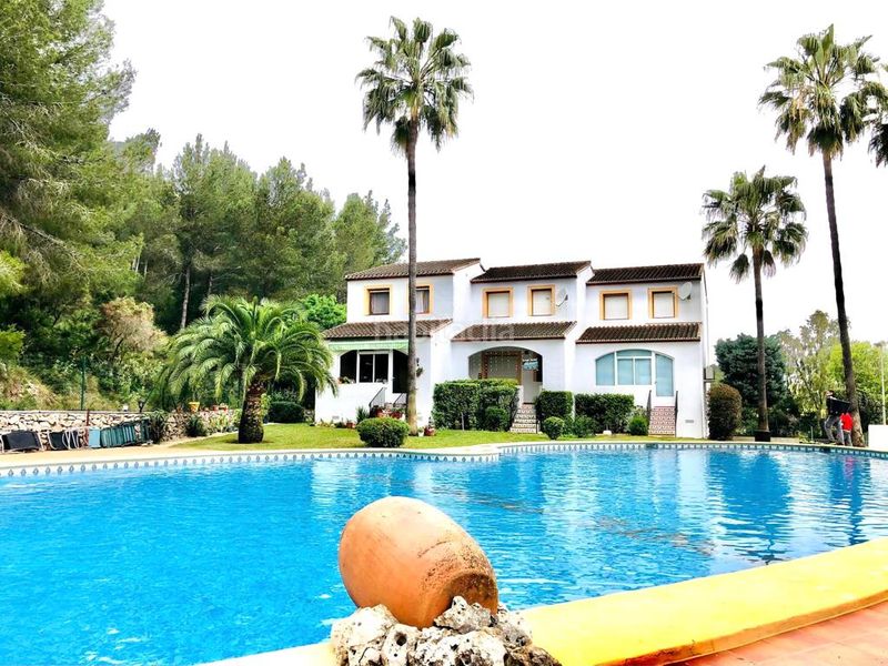 Foto 6eabf9d5-6049-411e-92d1-d36b420649df. Maison jumelée avec chauffage piscine dans Centro Pedreguer