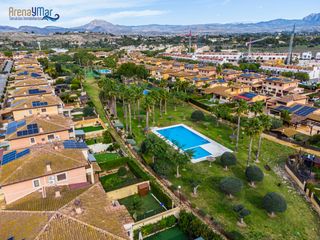 Chalet in Almajada-Ravel. Exclusivo pareado en la almajada