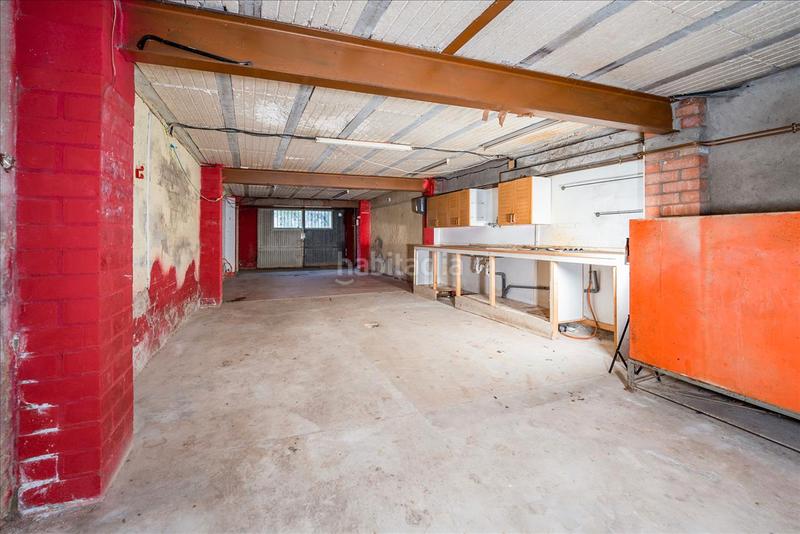 Foto 3d95494c-b08a-4a8e-b37b-295861f042bc. Casa con parcheggio in Barbens