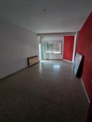 Flat  Carrer del general prim. Piso de 87m2 con cuatro dormitorios en manresa