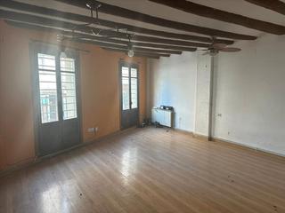 Pis  Carrer vallcalent. Piso para reformar de 2 dormitorios
