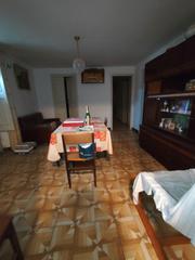 Casa en Carrer alfons xiii 6. Gran casa per reformar