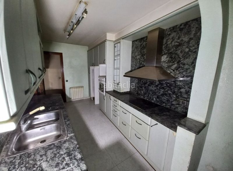 Foto e3cfa6fc-ae54-461c-9af8-ea5c3a6275a4. Casa adossada a Agramunt