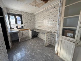 Casa adosada  Carrer vila-sana. � oportunidad !