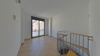 Duplex in Carrer de l'argent 21. �oportunidad!