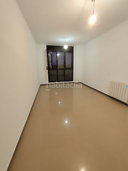 Foto 10482df0-de6d-4283-808c-ed7cf9015892. Alquiler piso pis sense mobles en Sant Guim de Freixenet