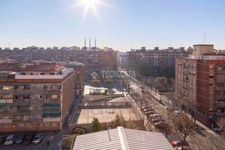 Etagenwohnung in Llefià. Piso en venta en badalona