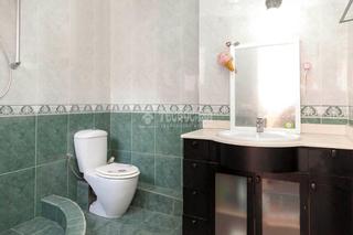 Appartamento in La Salut. Piso en venta en badalona