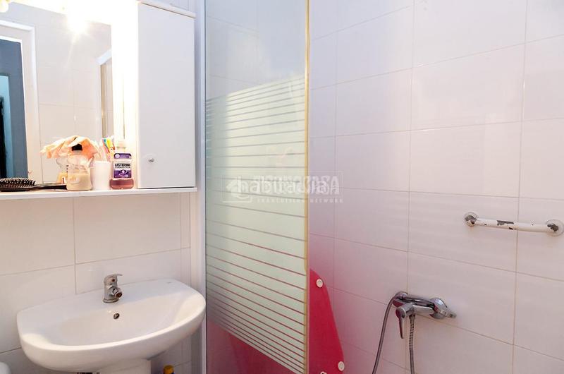 Foto af827729-75af-4041-8dde-196e20dfa661. Piso  en venta en La Salut Badalona