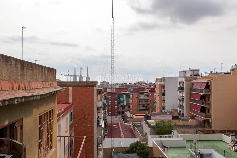 Foto a1b06f02-e97f-47fb-85ef-c35cac1ed159. Piso  en venta en La Salut Badalona