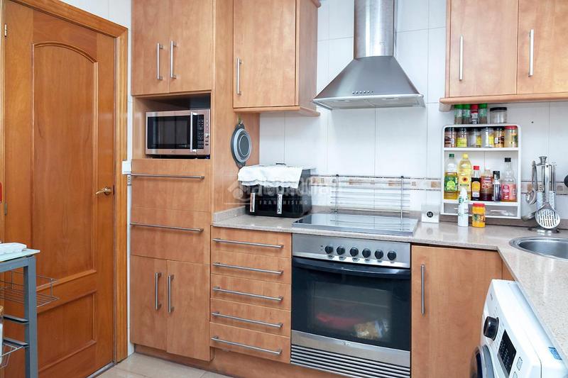 Foto cbc27890-38c4-4dcb-a7a6-16ca59216e40. Piso  en venta en La Salut Badalona