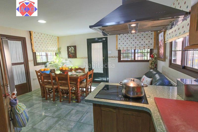 Foto 318f3bf7-d8c1-443a-84bd-8daec7f38638. Chalet en calle camino de la montaña (rom 5 0110 chalet en zona residencial, el romeral. en Castell de Ferro