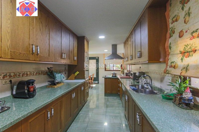 Foto 799fc2c6-67d5-45d5-b325-f99eaa2db4f0. Chalet en calle camino de la montaña (rom 5 0110 chalet en zona residencial, el romeral. en Castell de Ferro