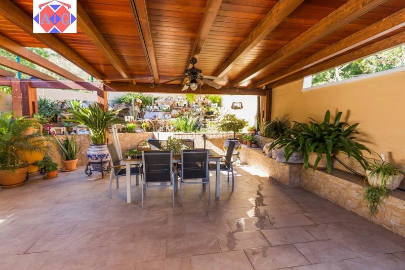 Foto 893c6afc-8cdf-4b61-8af6-0765ea555dd5. Chalet en calle camino de la montaña (rom 5 0110 chalet en zona residencial, el romeral. en Castell de Ferro