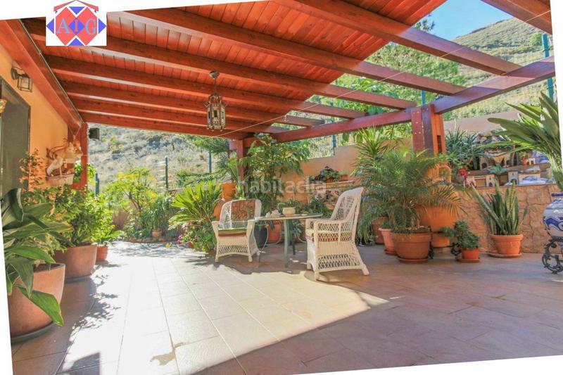 Foto a19ae796-ca20-4995-a658-f9b2afcb3279. Chalet en calle camino de la montaña (rom 5 0110 chalet en zona residencial, el romeral. en Castell de Ferro