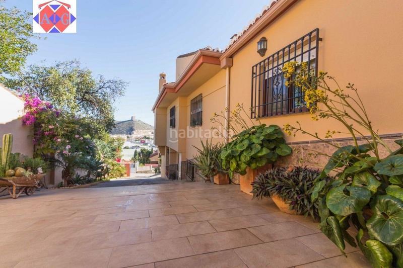 Foto c5d281b8-d150-4212-917b-8c8cb7dc5882. Chalet en calle camino de la montaña (rom 5 0110 chalet en zona residencial, el romeral. en Castell de Ferro