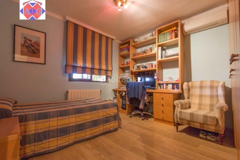 Foto d8cca9c9-a967-4842-9a7b-a824eae77c0f. Chalet en calle camino de la montaña (rom 5 0110 chalet en zona residencial, el romeral. en Castell de Ferro