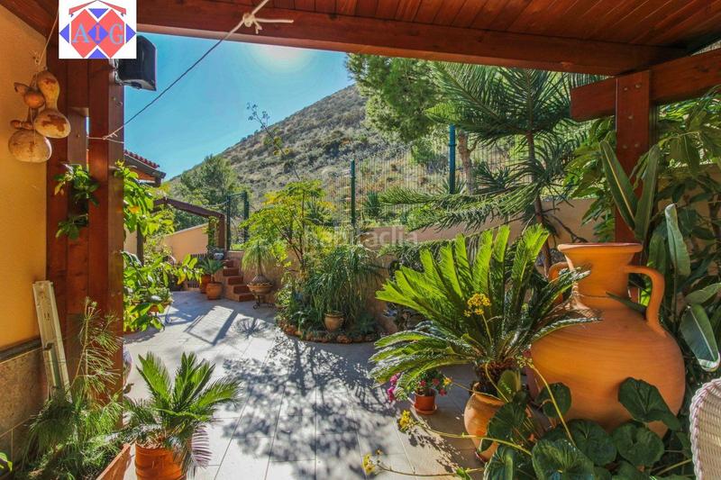Foto fde08130-c3d9-45c9-b202-7953b5224751. Chalet en calle camino de la montaña (rom 5 0110 chalet en zona residencial, el romeral. en Castell de Ferro