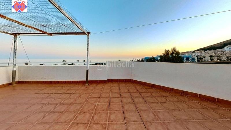 Foto 8f4ce1eb-7f84-49e7-840f-a6fd6ee3e148. Tríplex en calle dos (cam) 36 agi000165 triplex con vistas frontales al mar. en Lújar