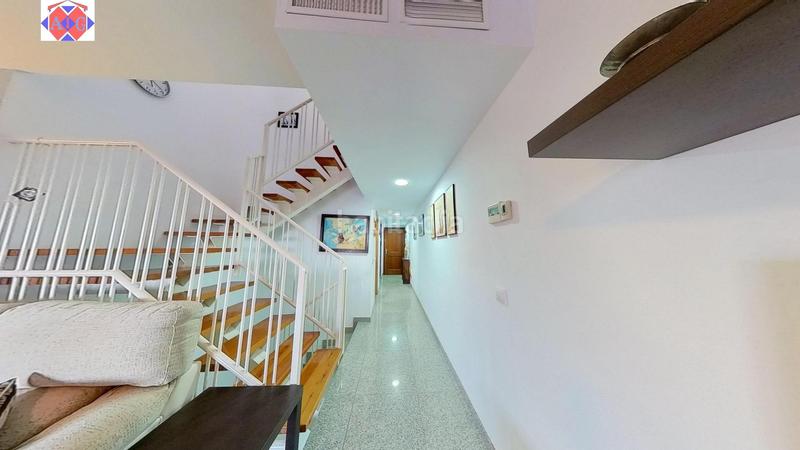 Foto e0f73a5c-aa86-49ab-b51a-bd87ba9548a8. Tríplex en calle dos (cam) 36 agi000165 triplex con vistas frontales al mar. en Lújar