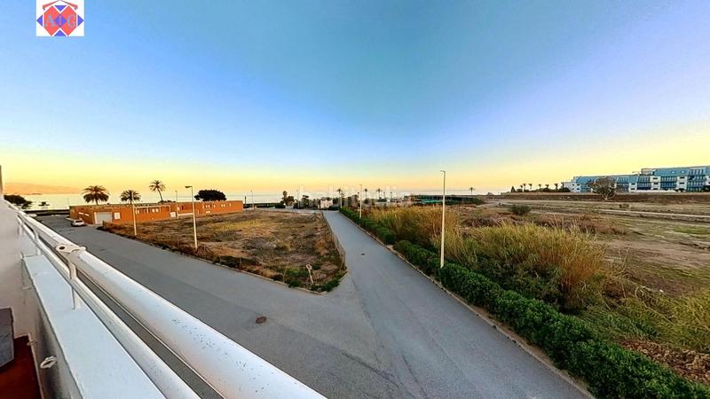 Foto f816d623-c8c8-4b0e-9e4e-b2138227731d. Tríplex en calle dos (cam) 36 agi000165 triplex con vistas frontales al mar. en Lújar