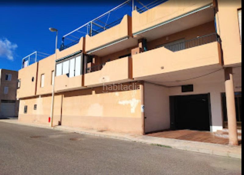 Foto 8fd4c7a1-f4e6-4a95-8dfc-3daa27d2005d. Aparcament cotxe a Lújar