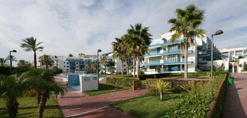 Foto 2e37eef6-f2af-41c4-8e99-b1dcca1ca136. Pis amb aparcament piscina a Castell de Ferro