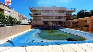 Appartamento  Madre teresa titos garzon 2. Agi000289  piso de tres dormitorios y dos baños en segunda línea