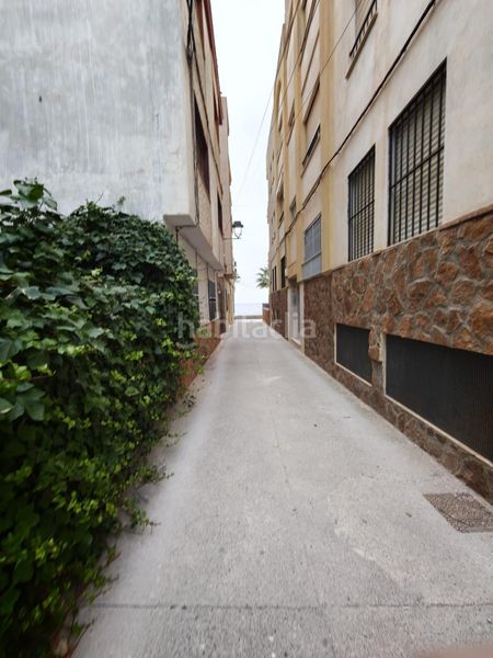 Foto e1f4b583-f9dd-4286-a370-932af9fe03f8. Casa  junto al paseo maritimo en Castell de Ferro