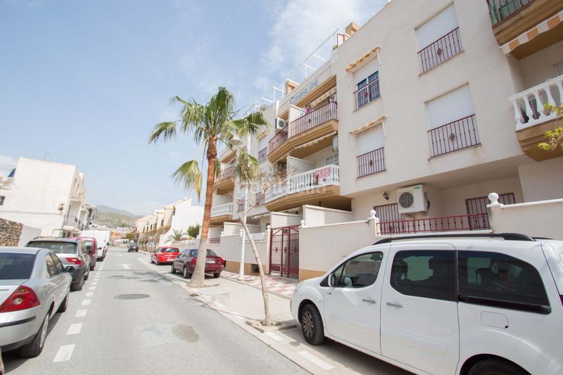 Foto c07cd9c8-2af8-46b0-9998-89ac4d9c2b9d. Pis amb piscina a Castell de Ferro