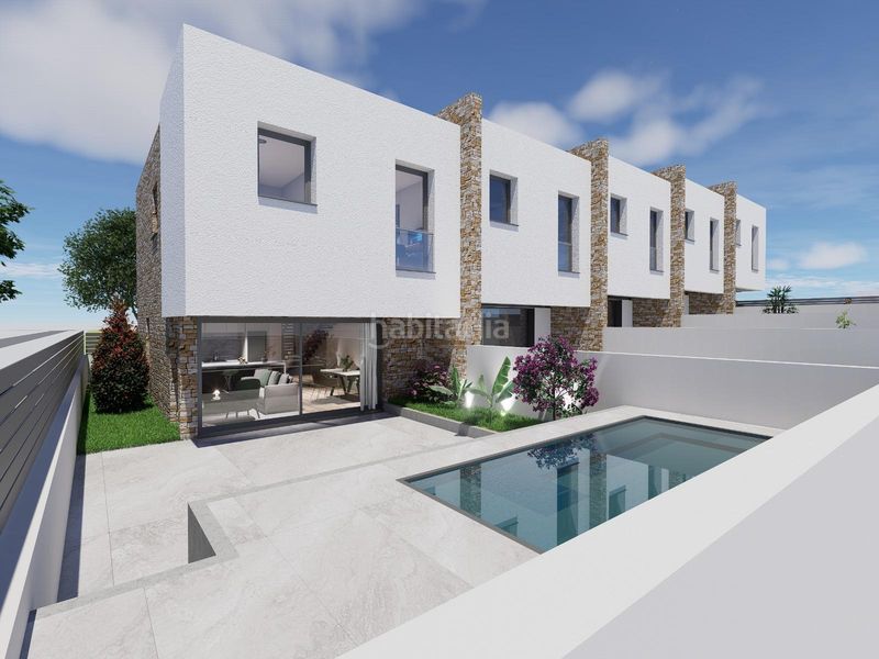 Foto a5b9c624-ee9e-4da6-9199-07b64096503b. Casa adossada a Castell de Ferro