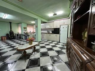 Pis a Crevillente. Vivienda en la zona de ronda sur