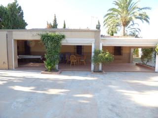 Xalet a Crevillente. Casa de campo con facil acceso y cerca de servicios