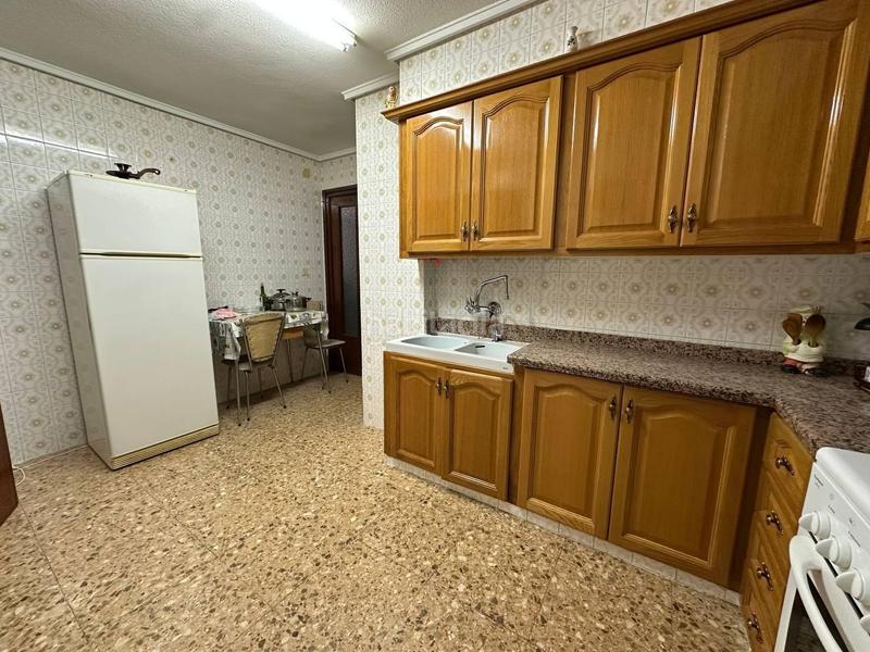 Foto e803e38f-9e0f-4dd9-9020-af85babe4d8a. Piso vivienda en la zona de la carretera en Crevillente