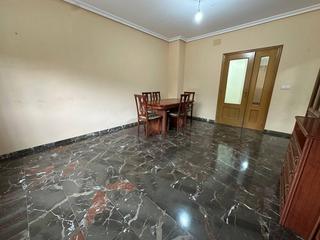 Piso en Crevillente. Vivienda de 2 dormitorios  plaza de garaje  trastero