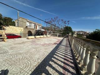 Chalet à Crevillente. Chalet san antonio de la florida