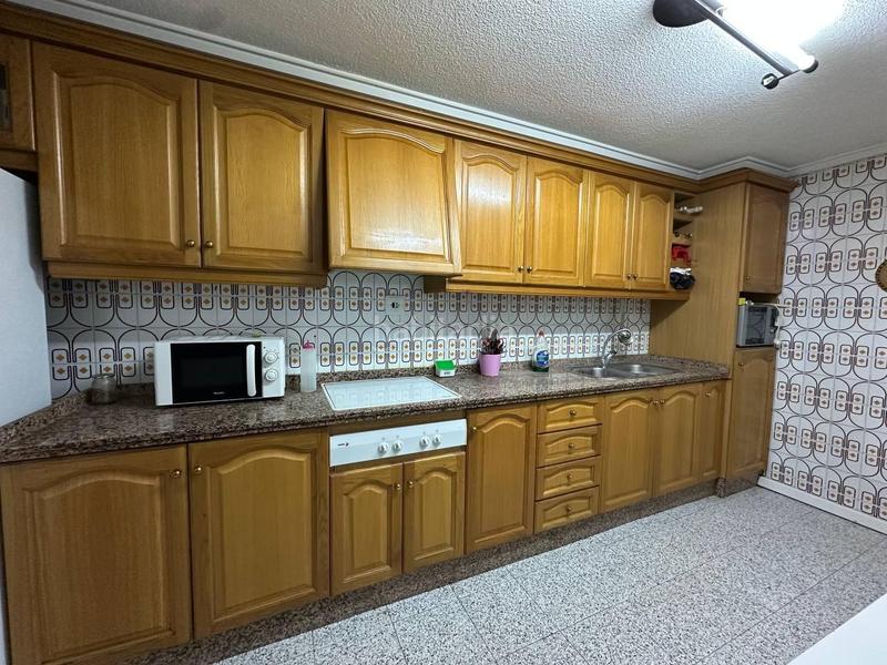 Foto 2eb45070-d44b-47d6-9bb9-792c3e8dd7dd. Piso vivienda cerca del ayuntamiento en Crevillente