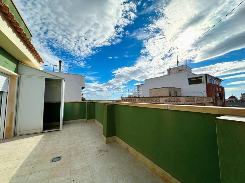 Foto 00ad5e36-5f45-40be-96d7-d3b9f316d8cd. Àtic amb aparcament a Crevillente