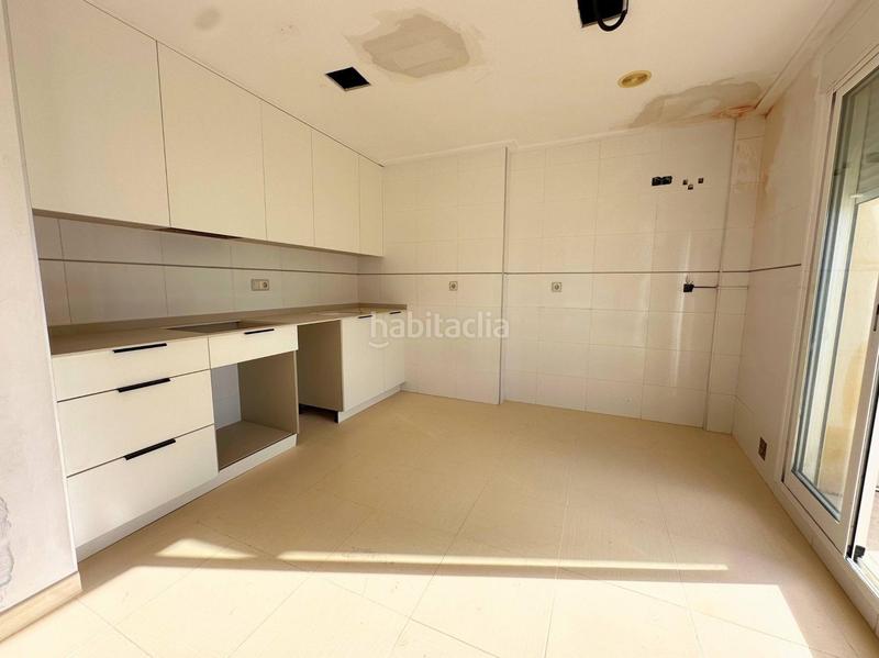 Foto a3f08dcb-7c16-469c-a19a-42ab3c8c16b1. Àtic amb aparcament a Crevillente