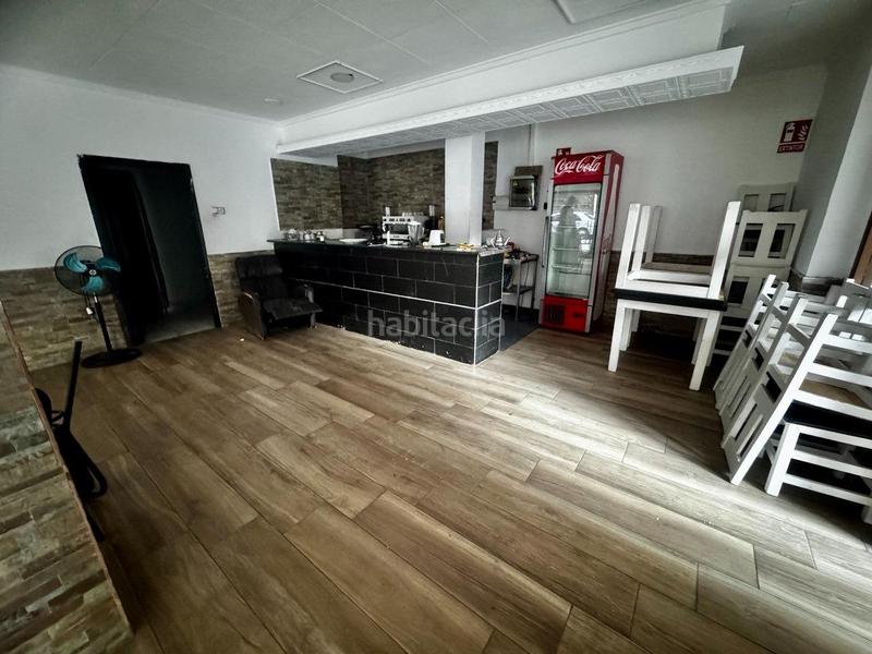 Foto 2409f33a-fd0c-4451-b6ca-1b9e0019932e. Local comercial local esquina en Crevillente