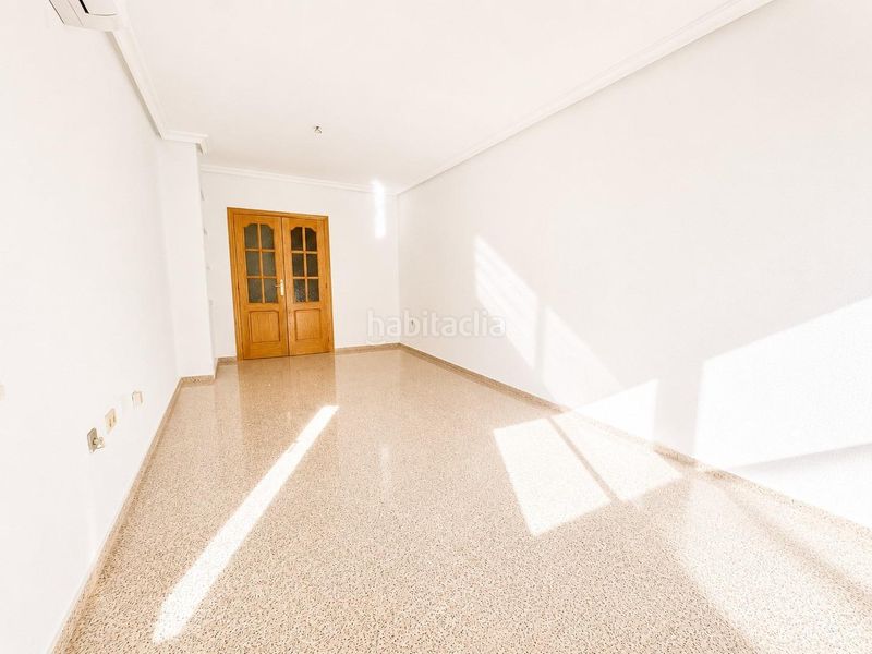 Foto 2505c1a7-48a6-47ee-889f-5a3a65d96f15. Pis a Crevillente