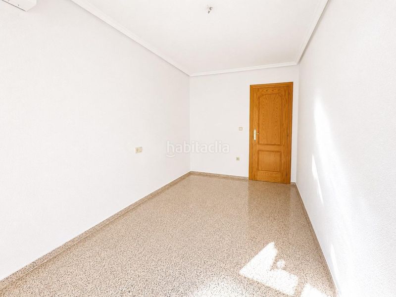 Foto f19b2800-e697-4863-a2ab-6f50beb73064. Pis a Crevillente