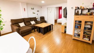 Etagenwohnung in Crevillente. Amplio saloncomedorcocina. terraza de 5m2.
