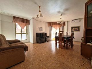 Piso en Crevillente. Vivienda exterior en la zona de ronda sur