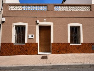 Pis a Crevillente. Casa en la zona cerca del paseo calvario