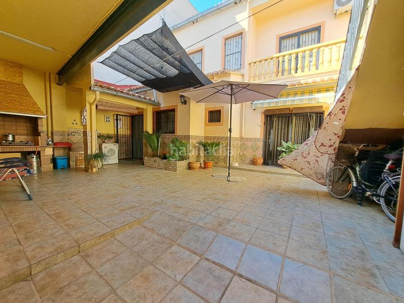 Foto 350a0d64-9b8a-423c-bfc0-73ca6d260d57. Haus mit parking in Rafelguaraf